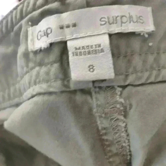 Gap Capri's - Picture 3 of 3